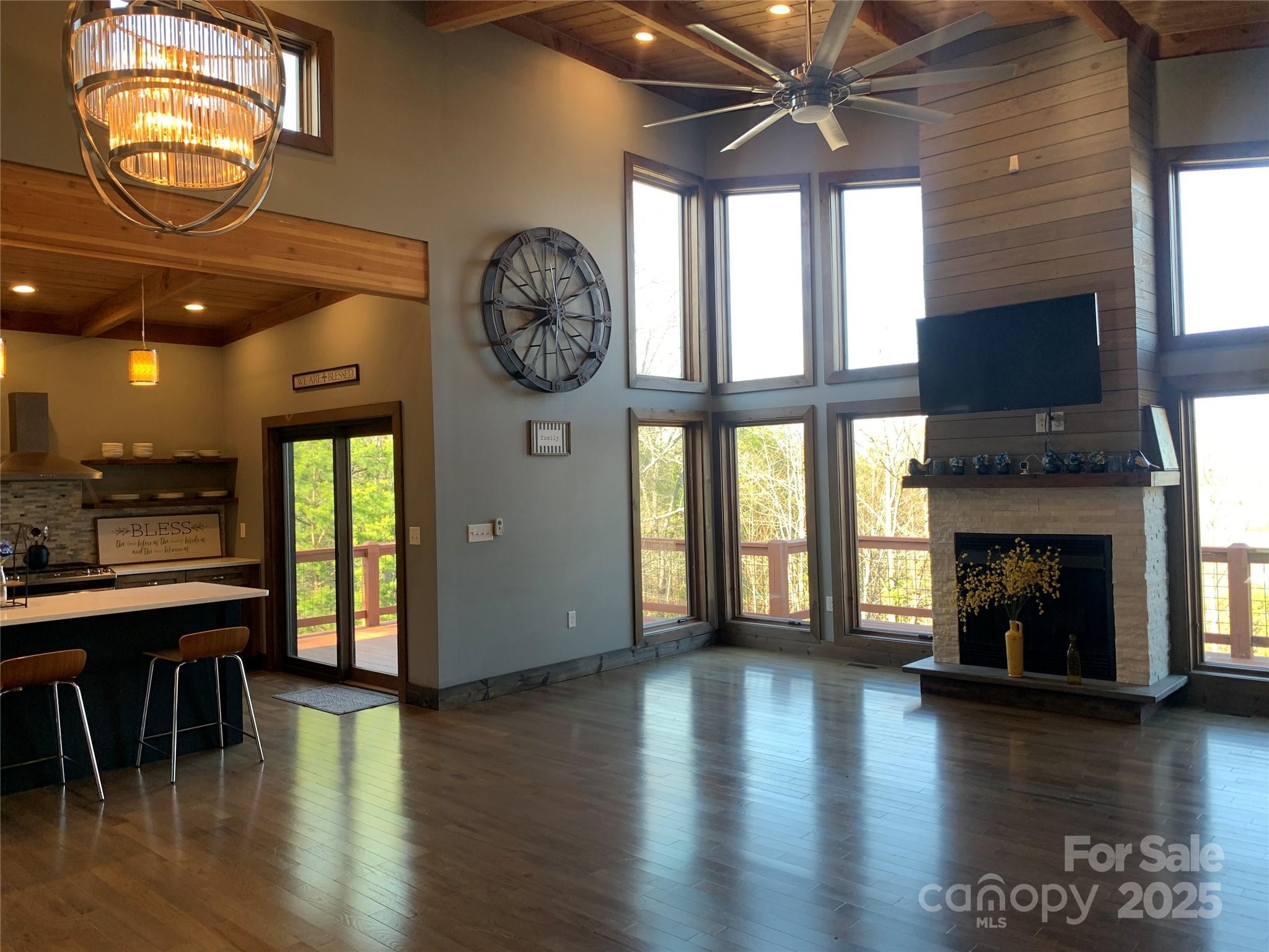 Bryson City, North Carolina 28713, United States, 4 Bedrooms Bedrooms, ,4 BathroomsBathrooms,Residential,Under Contract,103300