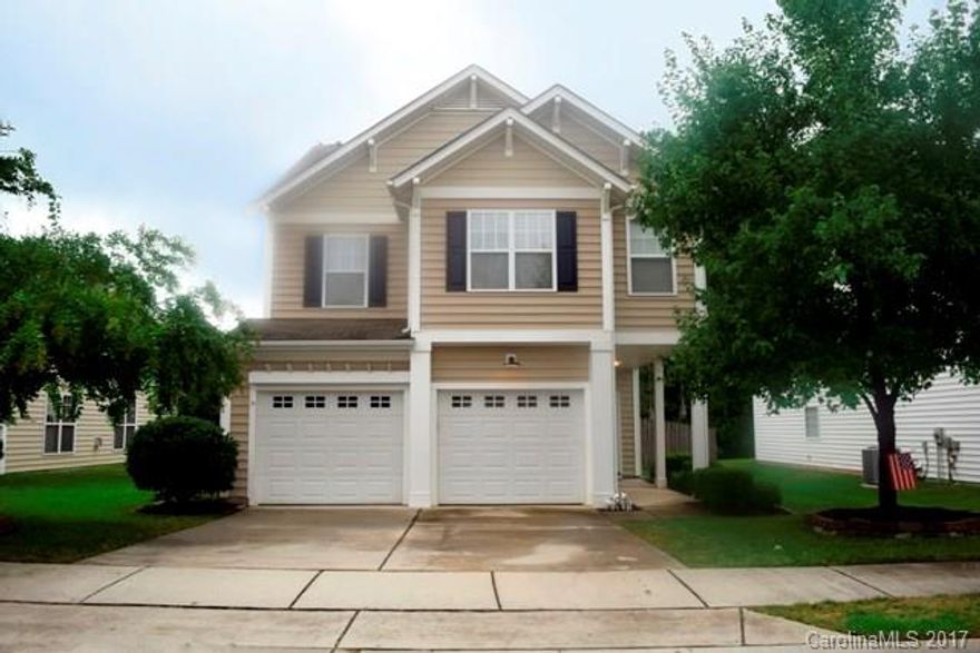 Stunning two story home in Ridge Pointe! Covered front porch and amazing archway entrace at foyer. Vaulted ceilings, open layout, gas logs fireplace in great room.  Great kitchen has work island, breakfast bar, and dining area.  Back yard is fully fenced and has a nice patio.  Prepare to fall in love with this beautiful home!