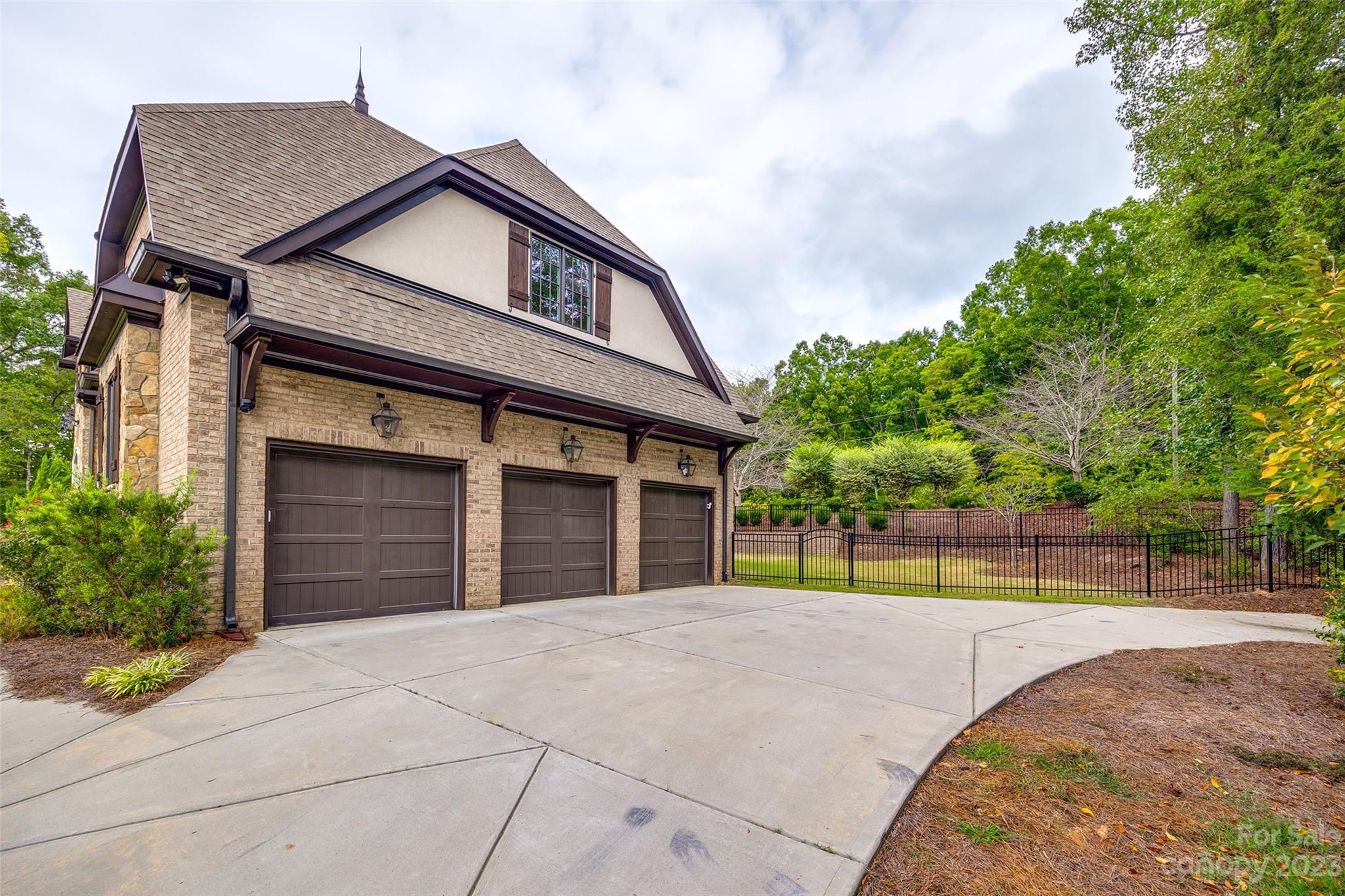 Longbrooke - Residential