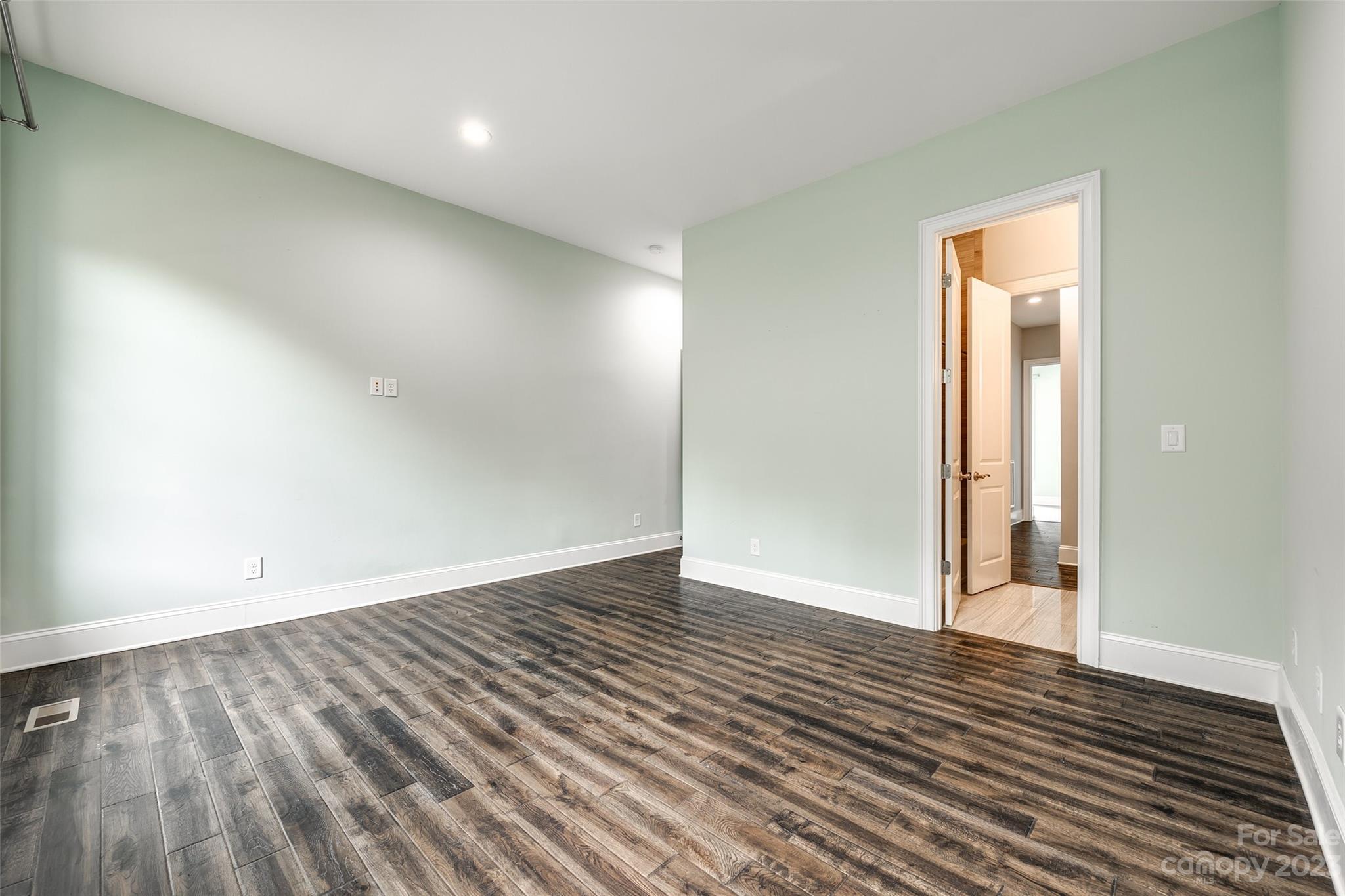 Longbrooke - Residential