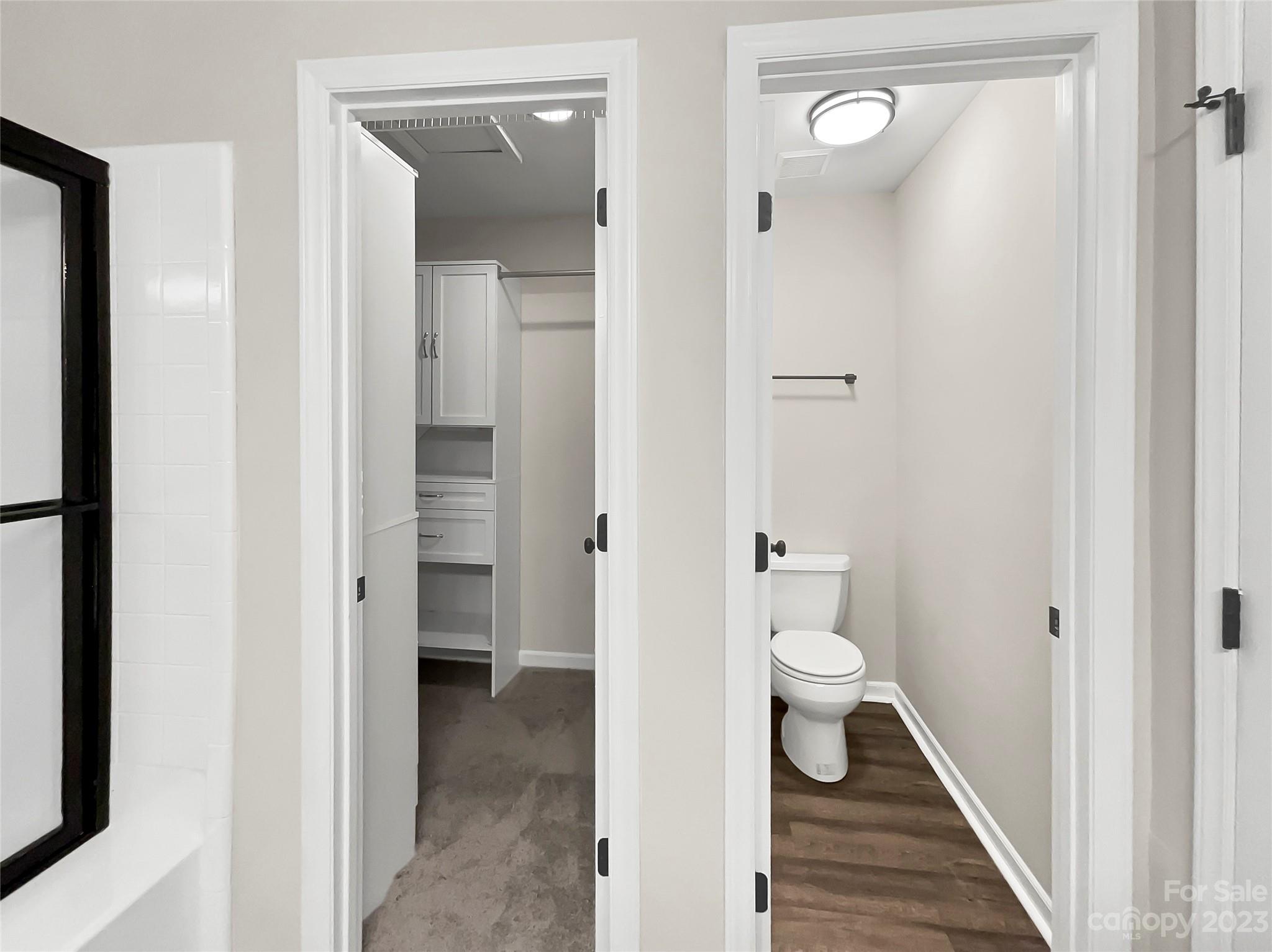 Renaissance On Carmel - Residential