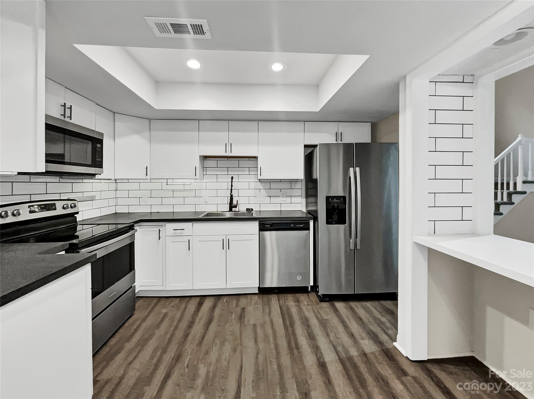 Renaissance On Carmel - Residential