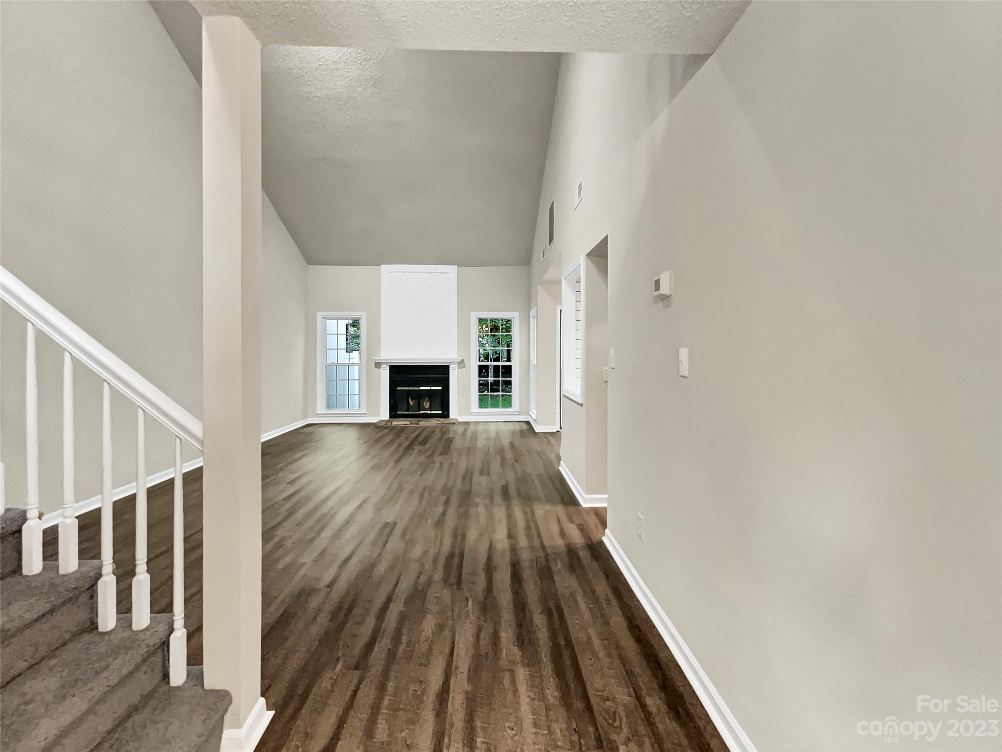 Renaissance On Carmel - Residential