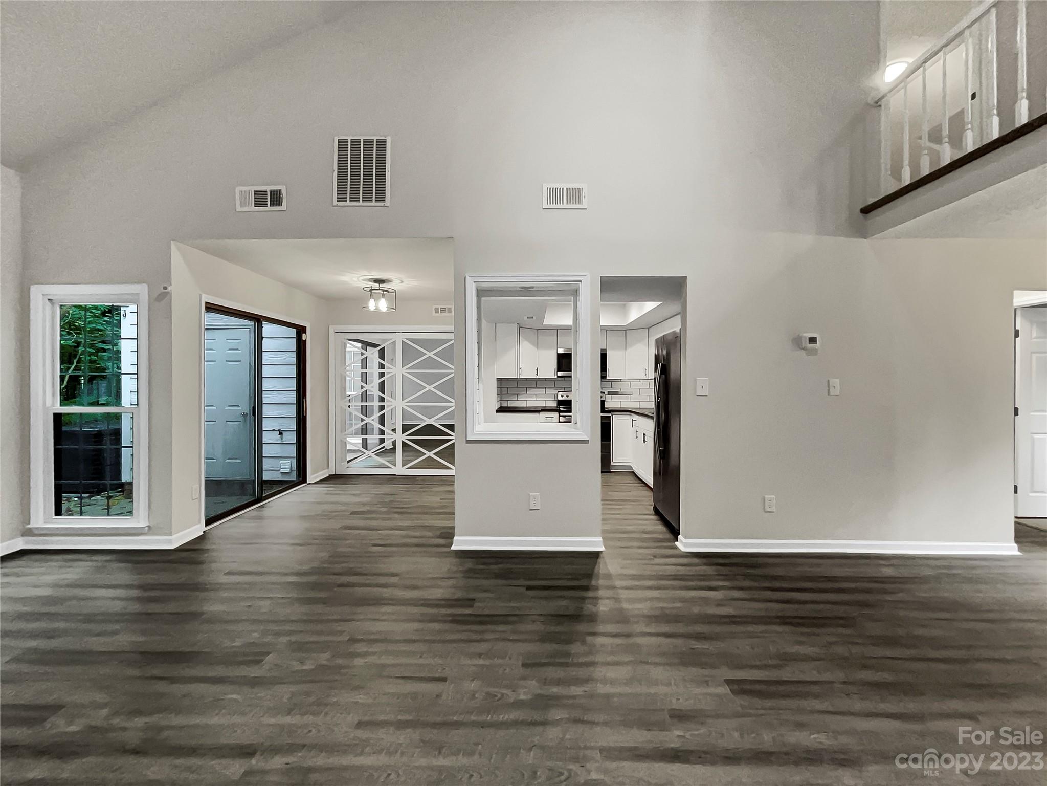 Renaissance On Carmel - Residential