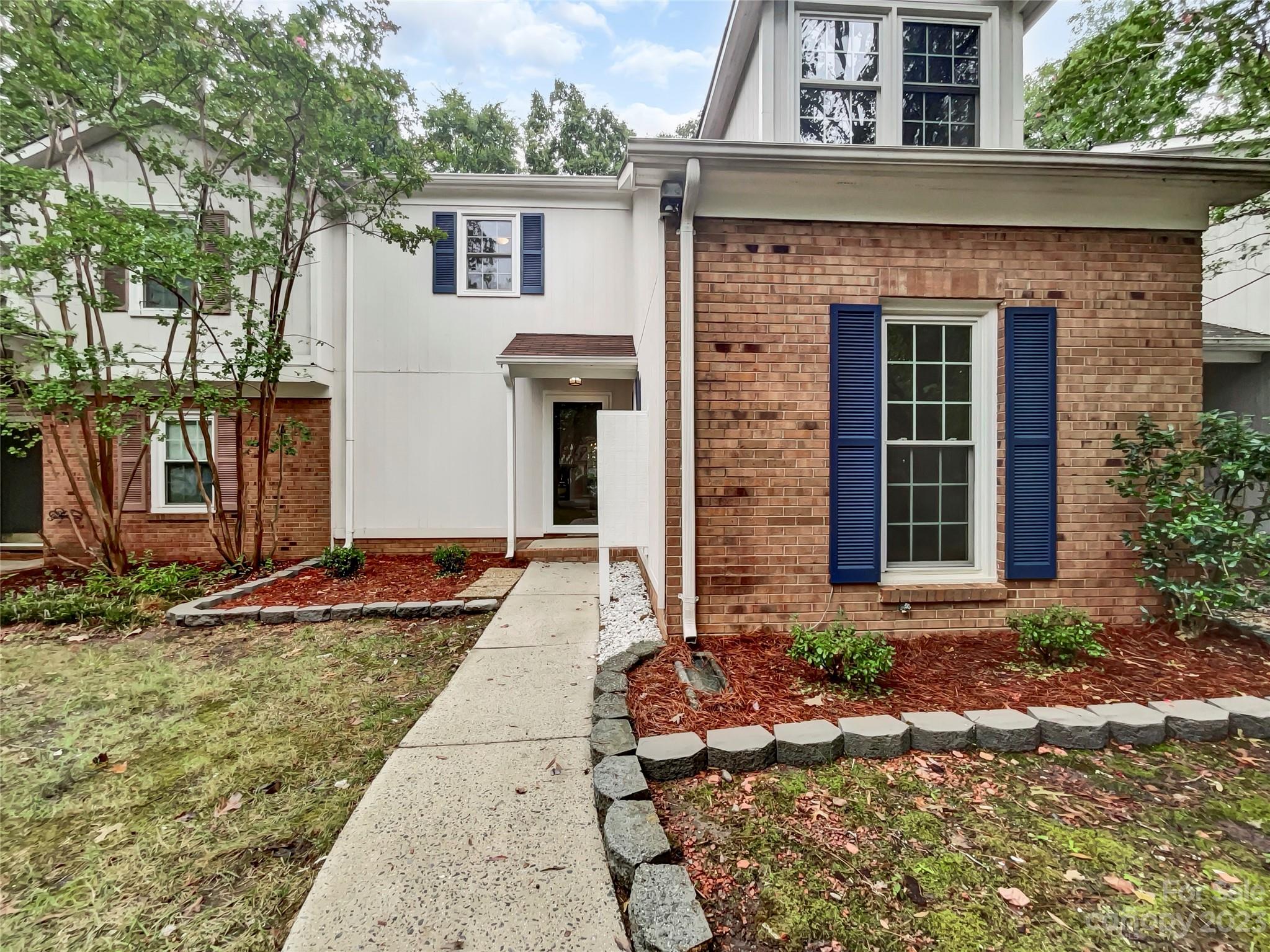 Renaissance On Carmel - Residential