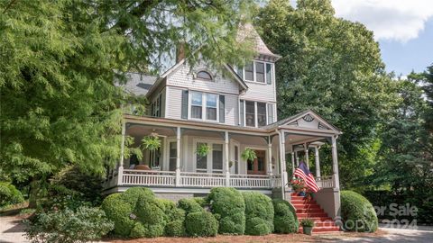 Single Family Residence in Morganton NC 213 Riverside Drive.jpg