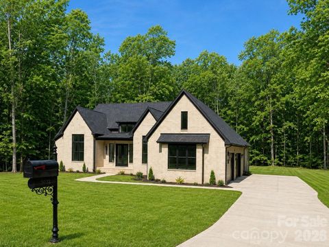 Photo of 5922 Ravine Drive, Waxhaw, NC 28173 (MLS # 4379723)