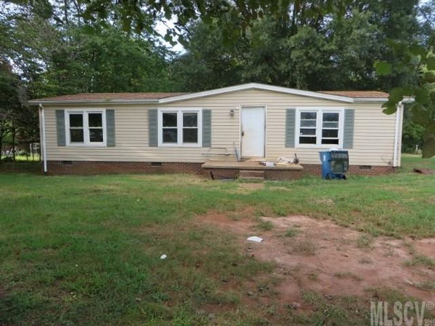 Conveniently located just off Hwy 321 and near the Target Warehouse in Newton Area. Home offers over 1300 square feet of living area w/3 bedrooms, 2 baths, kitchen, family room and dining area. Nice sized rear deck. All on an acre lot in convenient. The home is sold AS IS and will not qualify for financing.