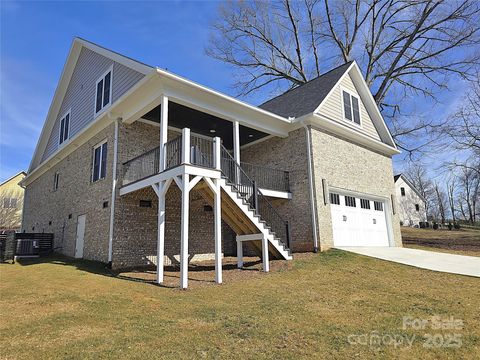 A home in Hickory