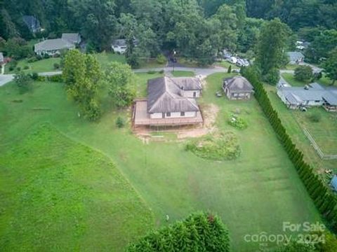 A home in Hendersonville