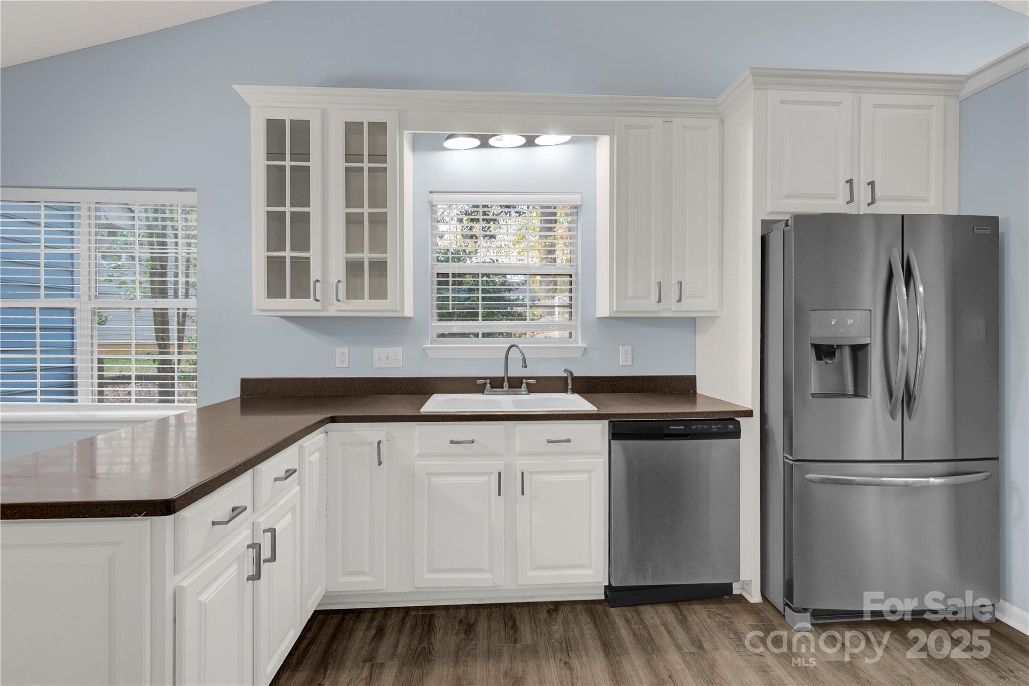 10402 Rolling Glen Court