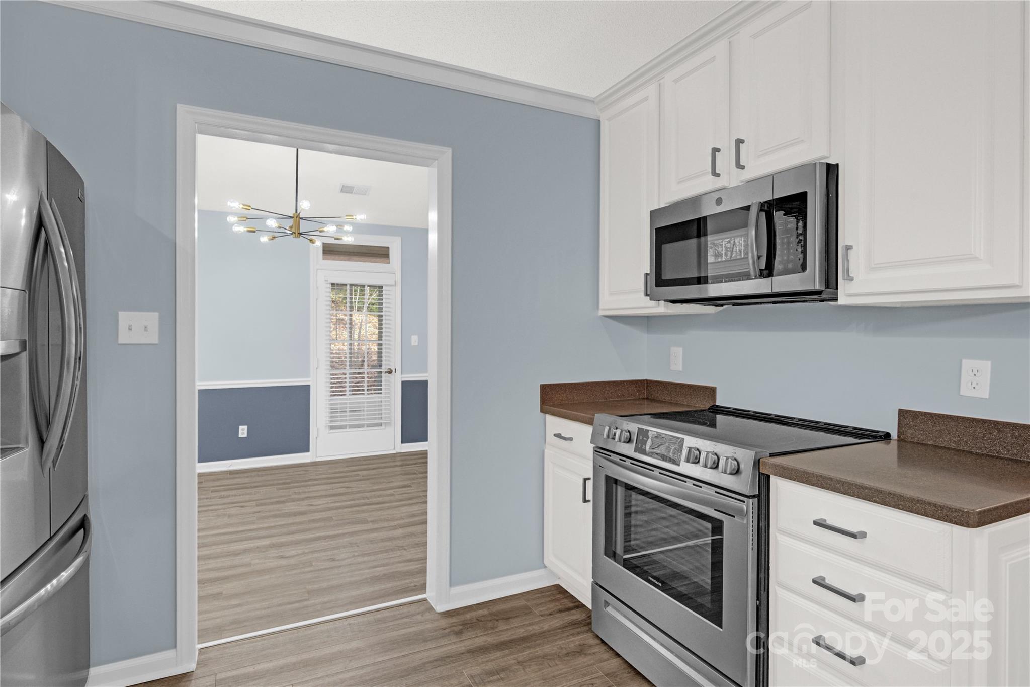 10402 Rolling Glen Court