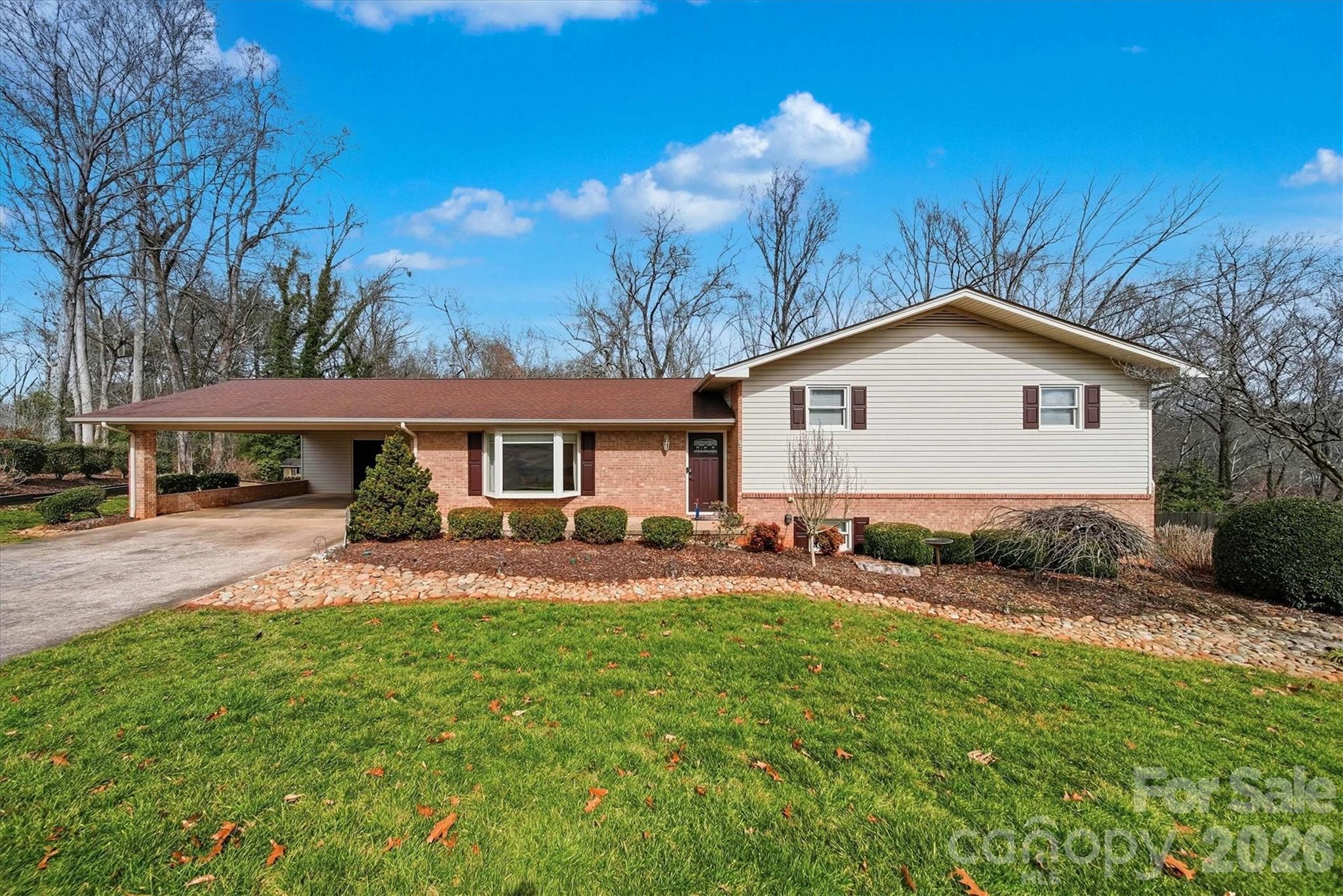 550 32nd Avenue Drive NW