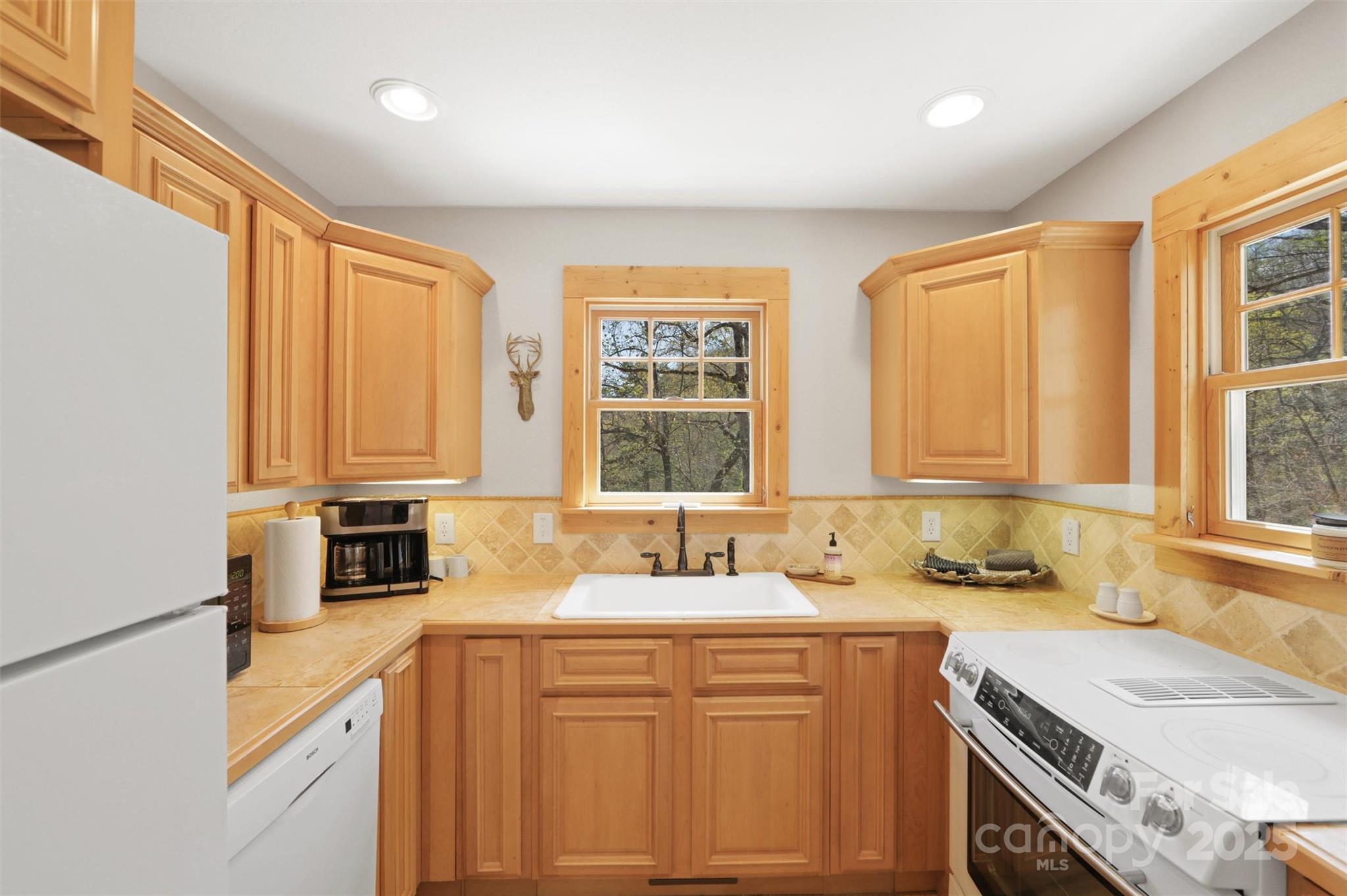 Fontana Trace - Residential