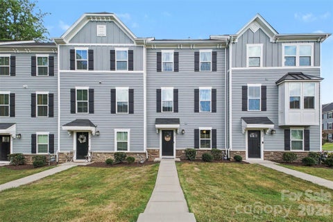 Photo of 4518 Valley Walk Drive, Charlotte, NC 28216 (MLS # 4415326)