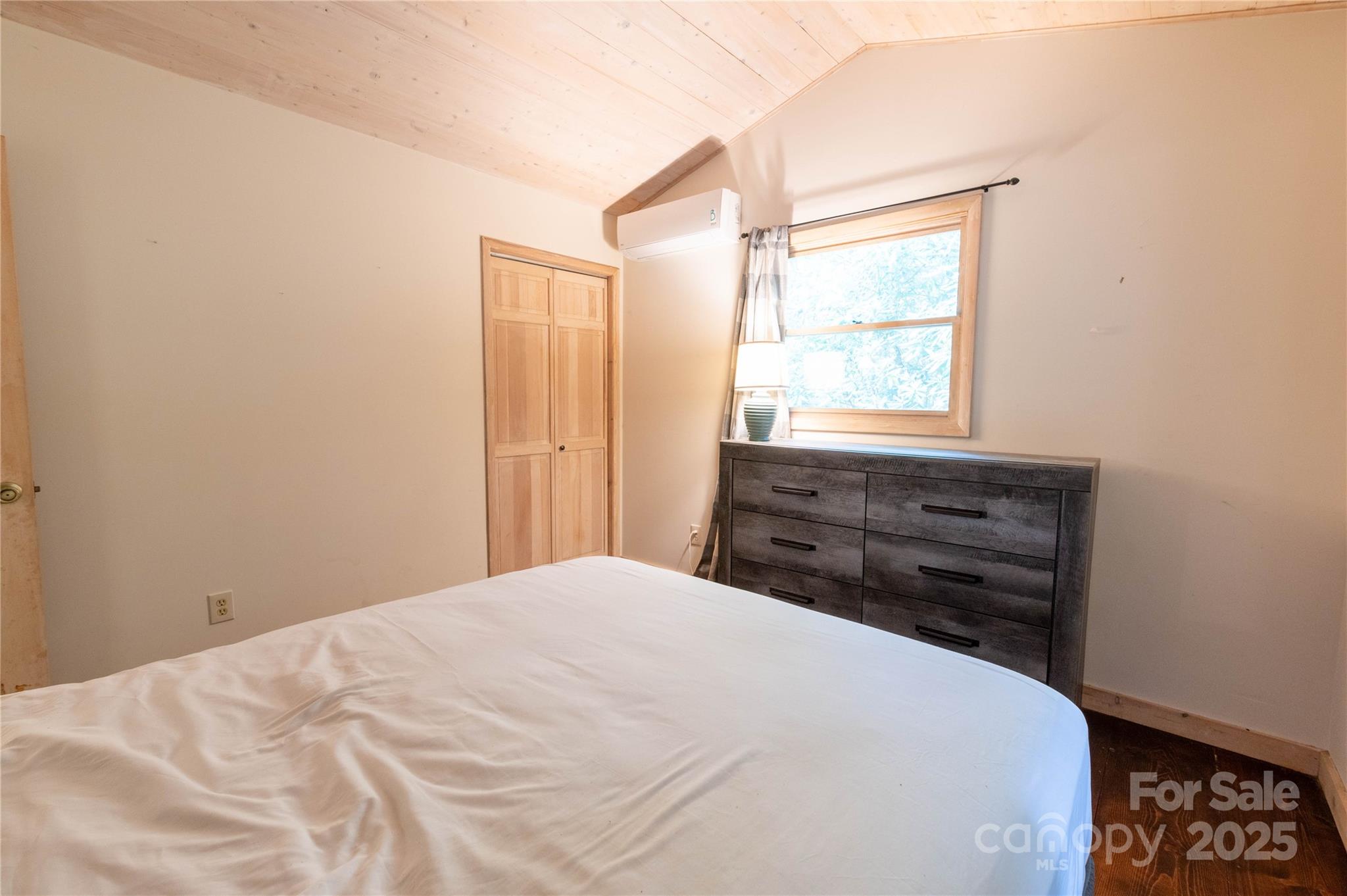 Mount Mitchell Lands - Residential