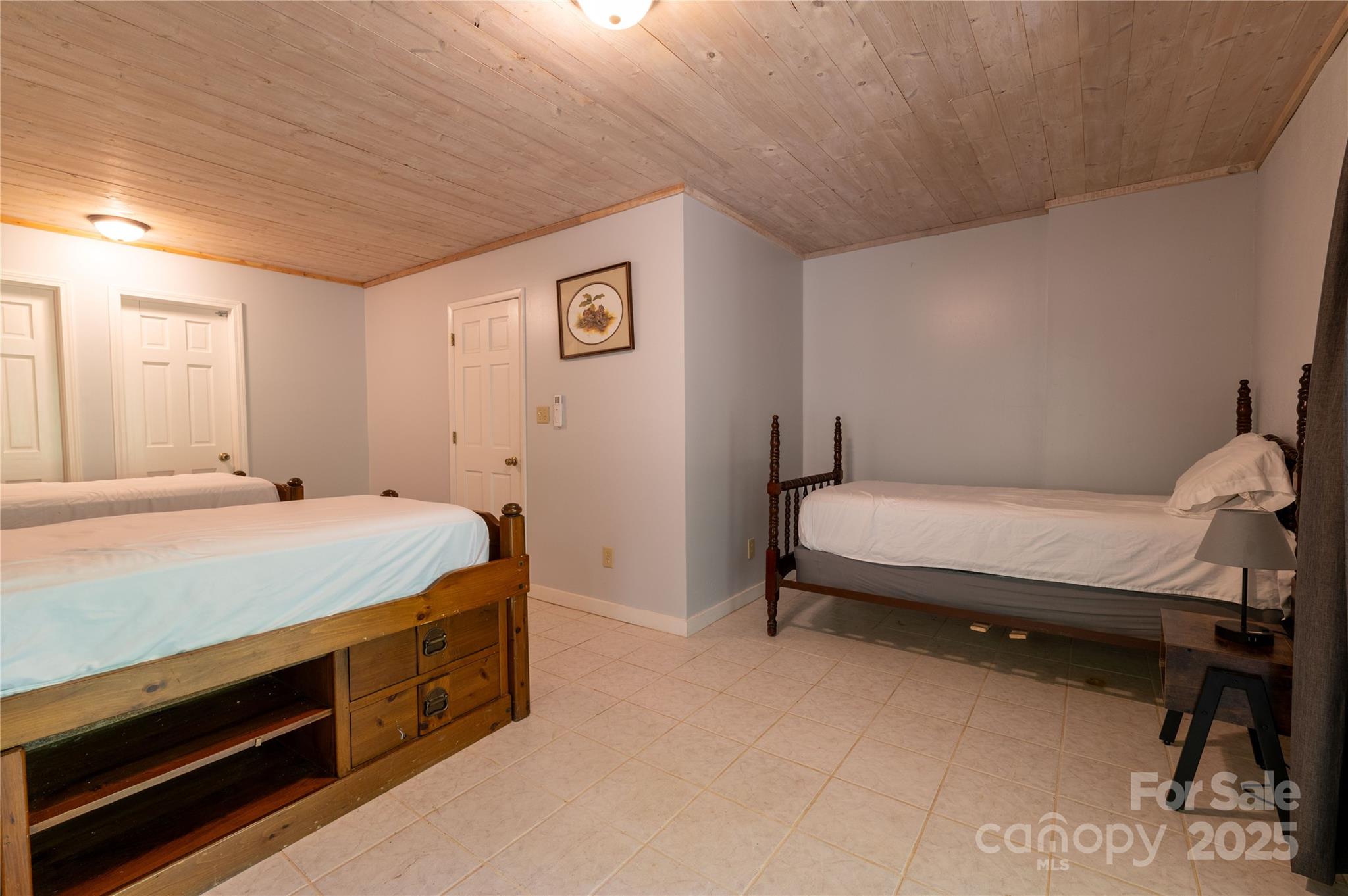 Mount Mitchell Lands - Residential