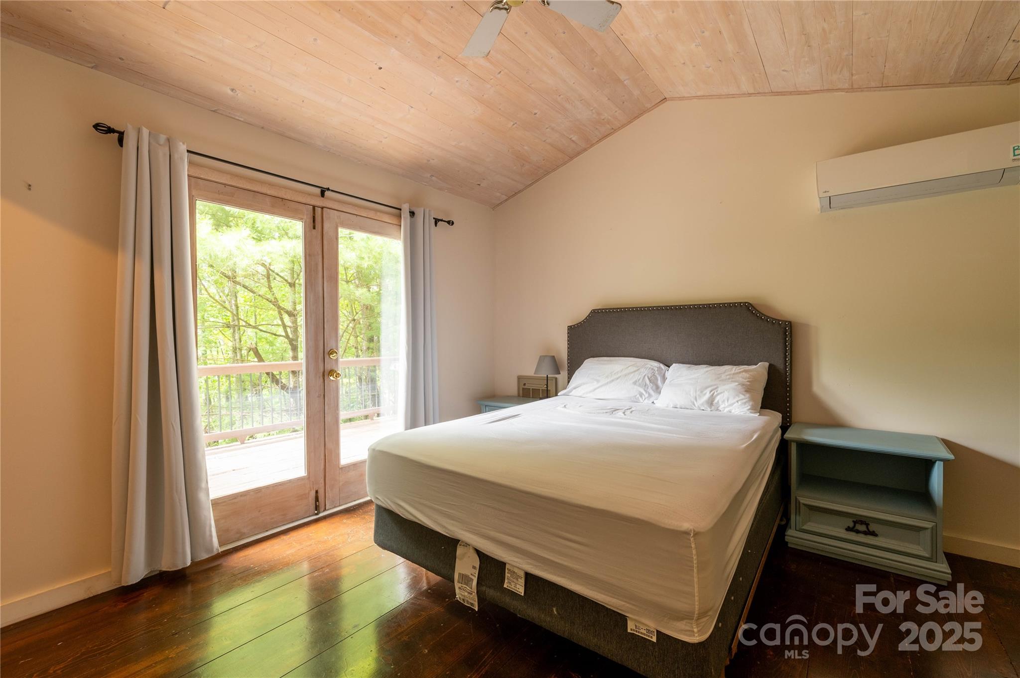 Mount Mitchell Lands - Residential