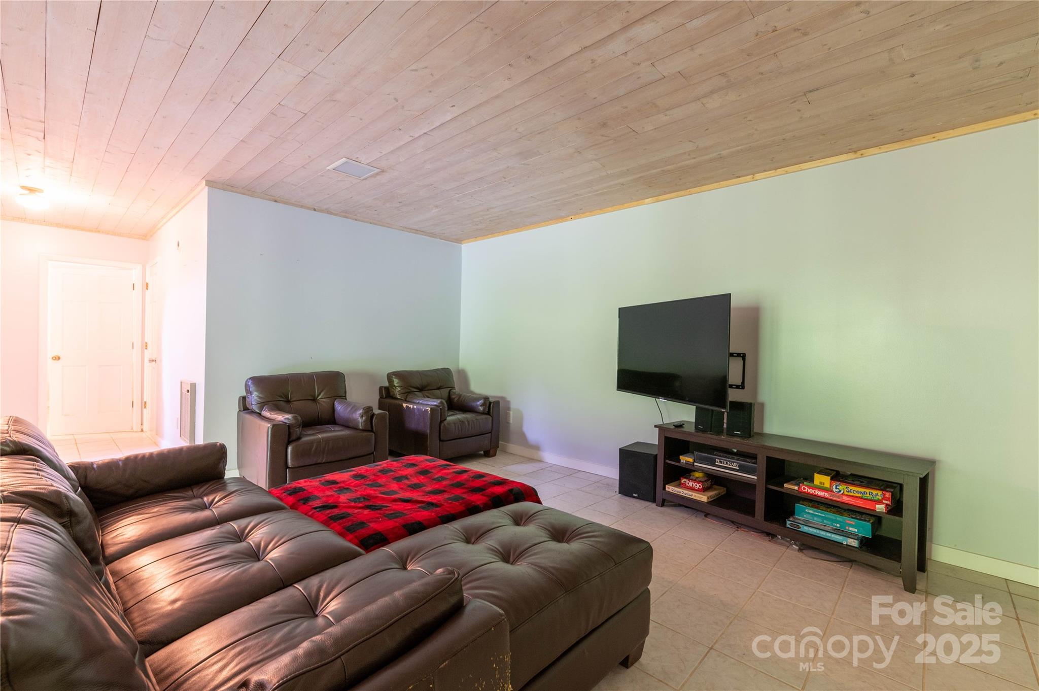 Mount Mitchell Lands - Residential