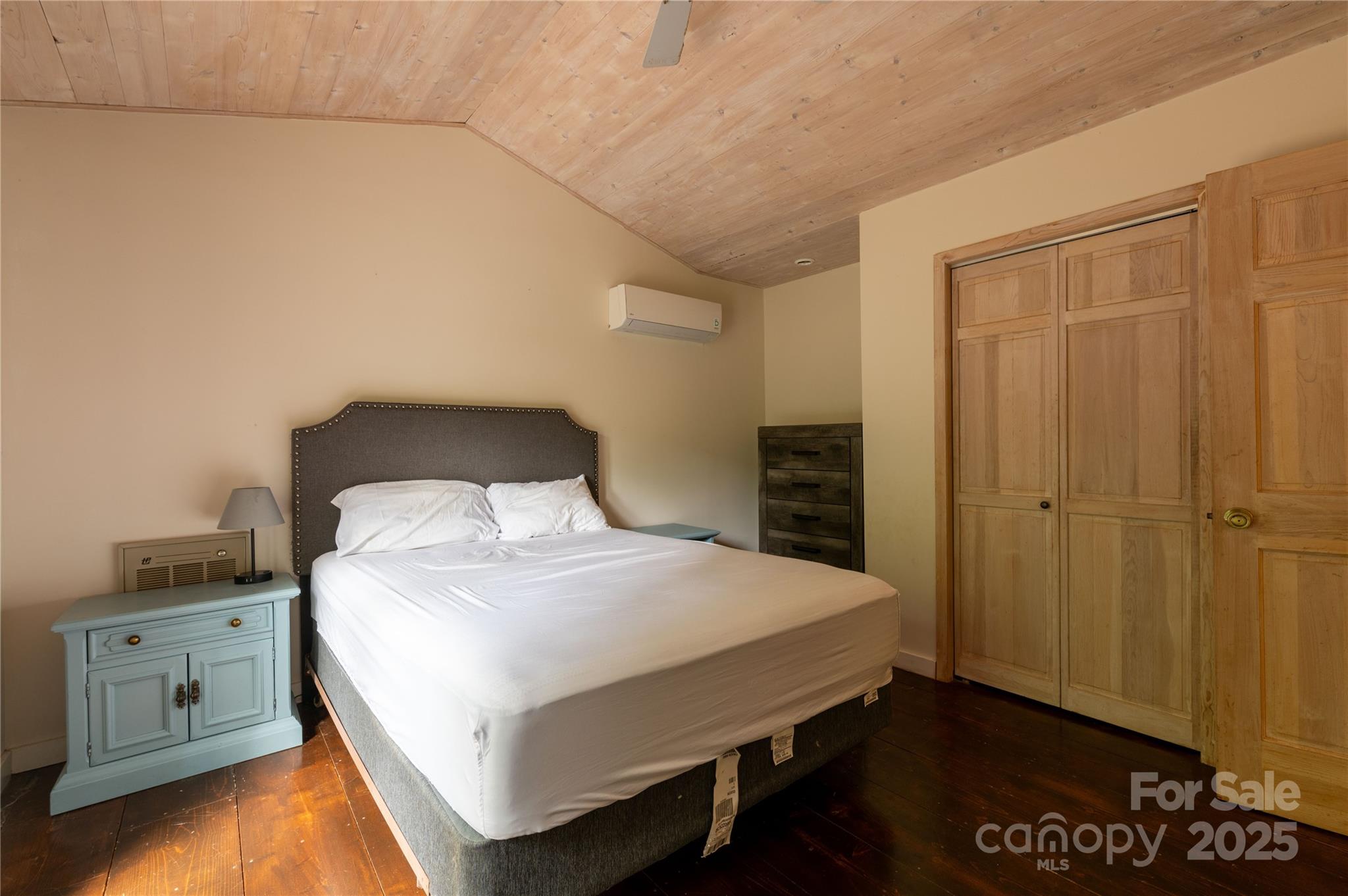 Mount Mitchell Lands - Residential