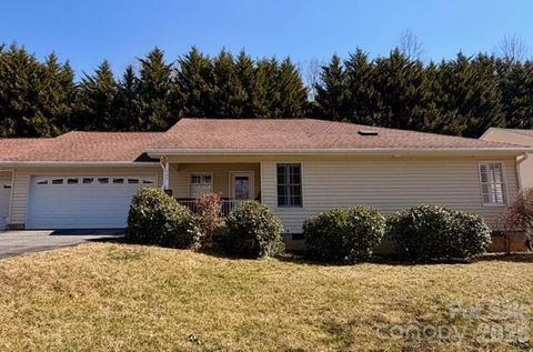 207 Allen Paul Drive Hendersonville NC 28791