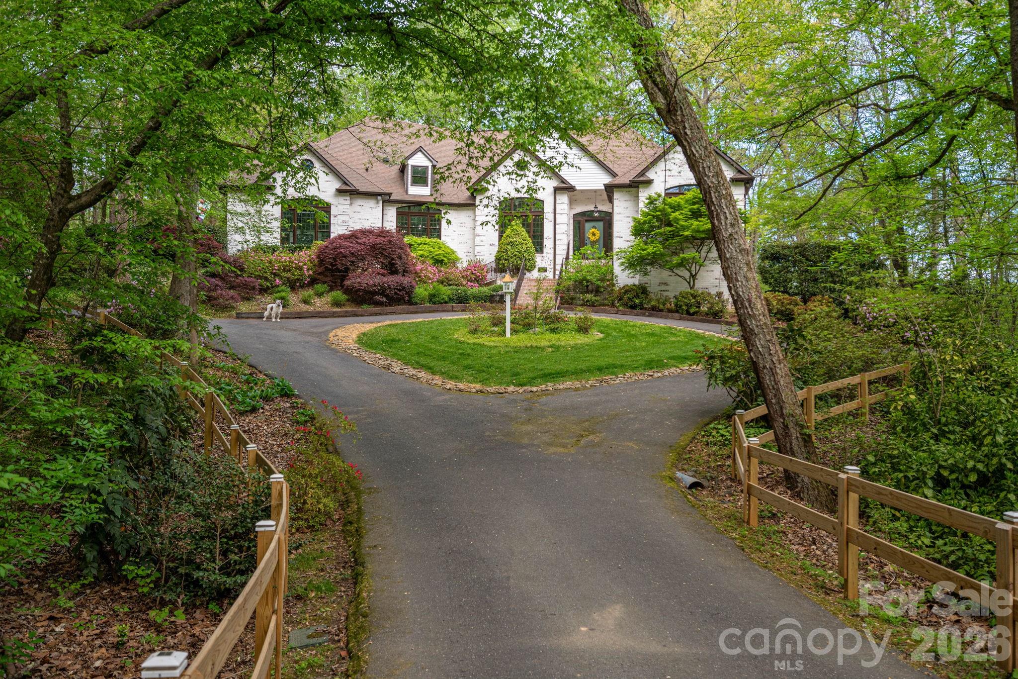 2835 Wimbledon Drive