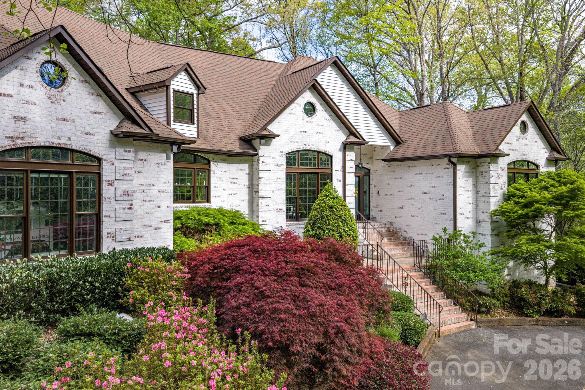 2835 Wimbledon Drive