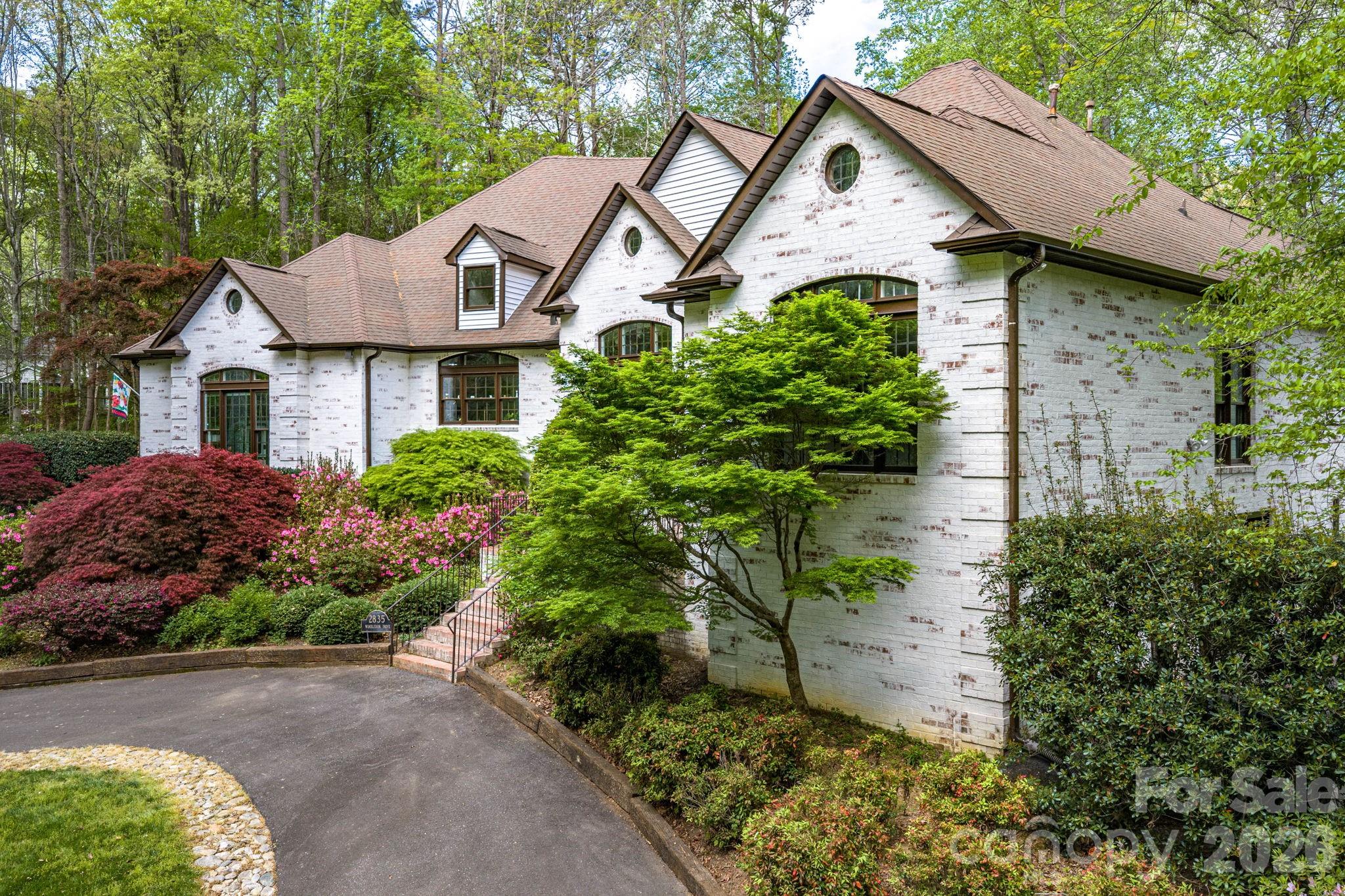 2835 Wimbledon Drive