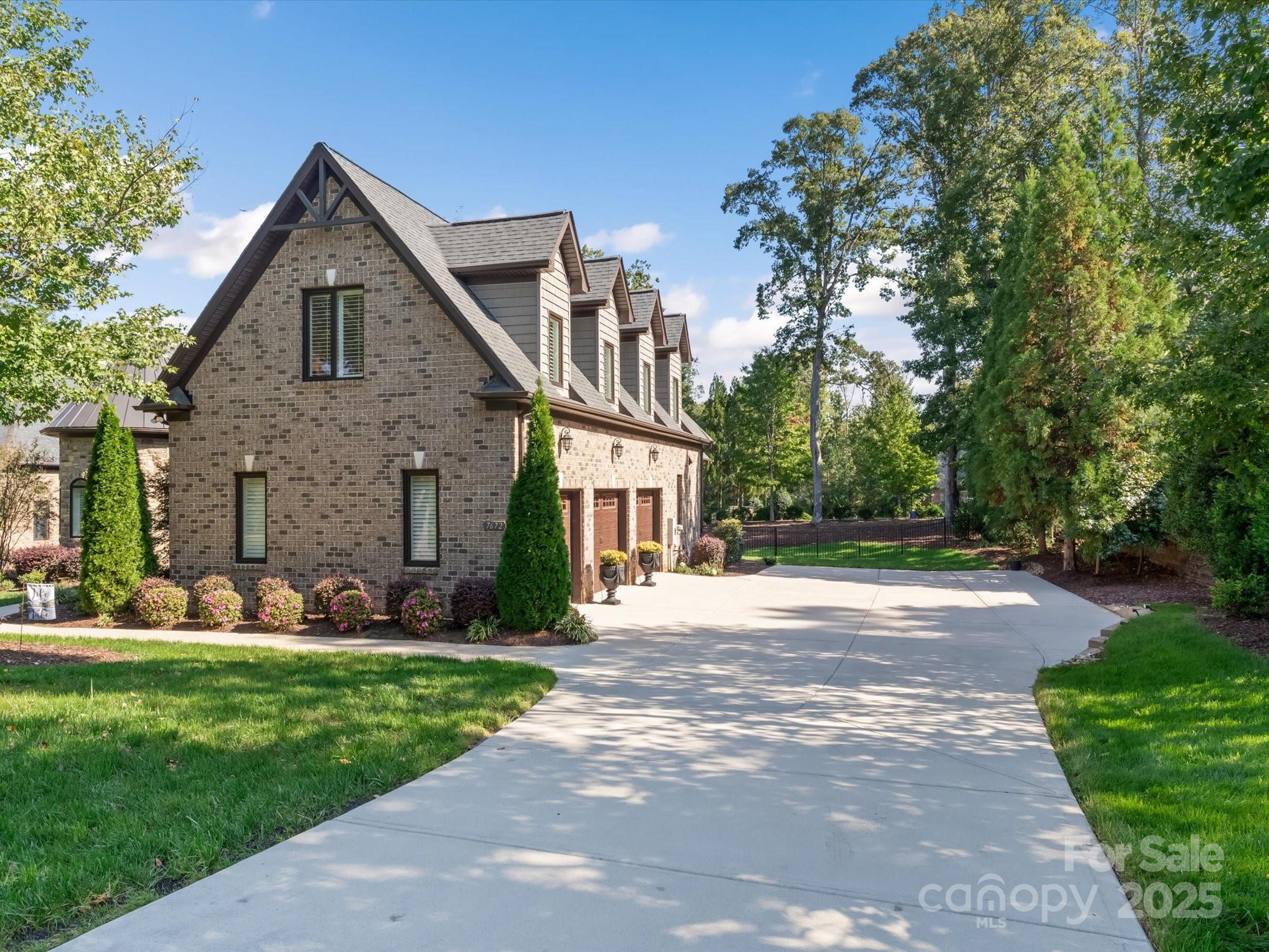 Norman Pointe - Residential