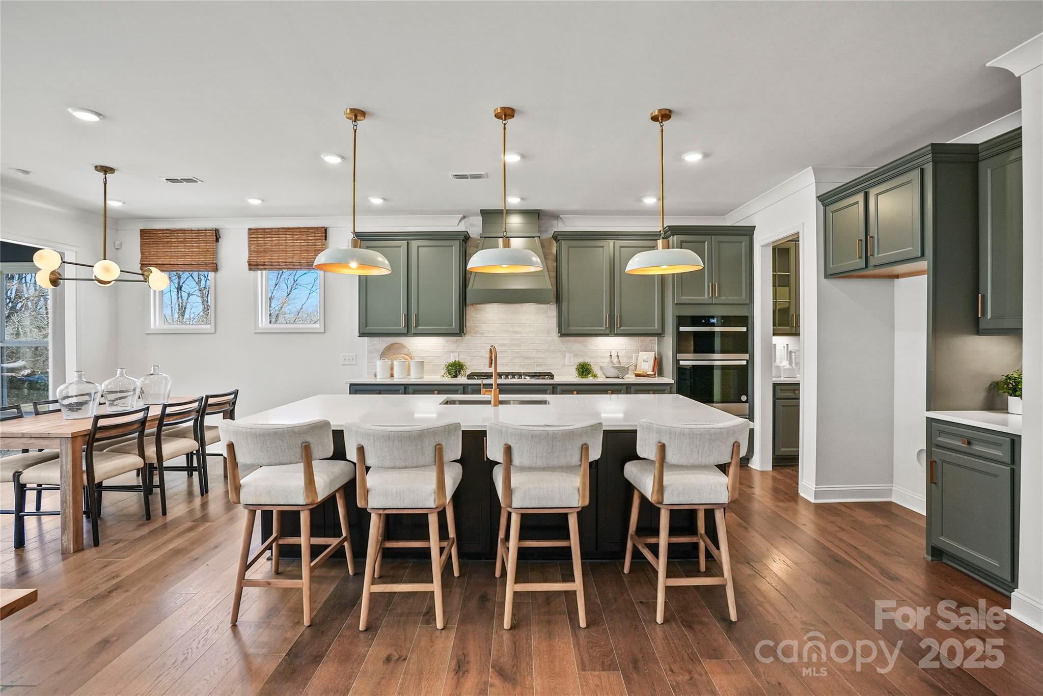 2130 Riverbend Avenue 14