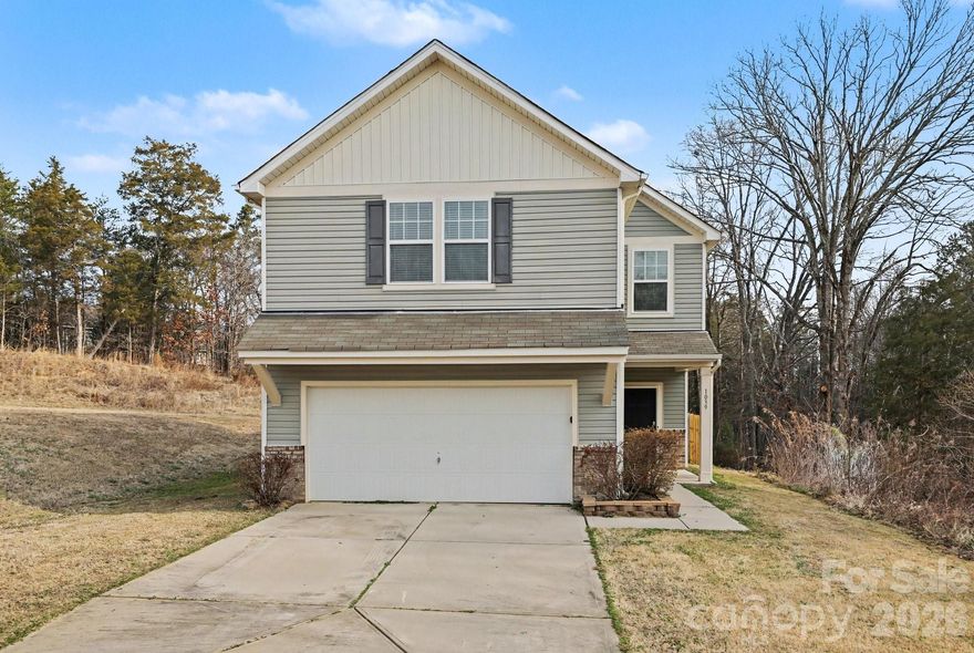 Welcome to 1039 Manston —this cul-de-sac home offers comfort, style, and everyday functionality  that comes together seamlessly. This move-in ready home delivers the features today’s buyers are actively searching for: open-concept living, abundant natural light, and thoughtfully designed spaces that make entertaining effortless.
Step inside to a spacious main living area that flows beautifully into the kitchen — perfect for hosting gatherings or enjoying cozy nights in. The kitchen offers generous cabinet storage, ample prep space, and a layout that keeps everyone connected. The primary suite provides a private retreat with great closet space and a well-appointed bath designed for relaxation. Secondary bedrooms are generously sized, ideal for guests, a home office, or flex space to fit your lifestyle. Outside, enjoy a fenced backyard with room to relax, play, or create your own outdoor oasis. Whether you’re a first-time buyer, downsizing, or looking for your next smart move, this home checks the boxes for location, condition, and value.