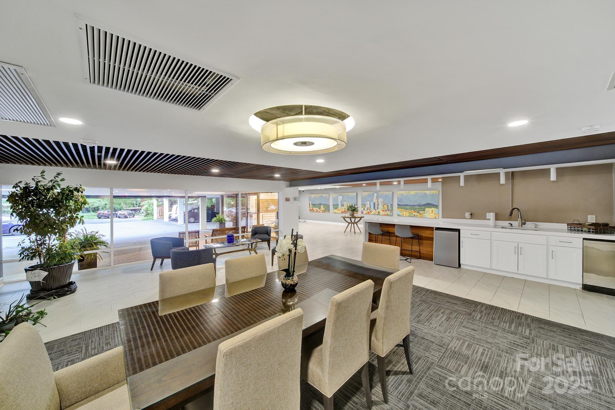 1323 Queens Road 420