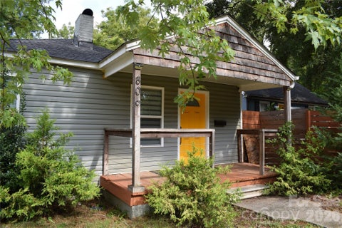 Photo of 806 Cantwell Street, Charlotte, NC 28208 (MLS # 4411359)