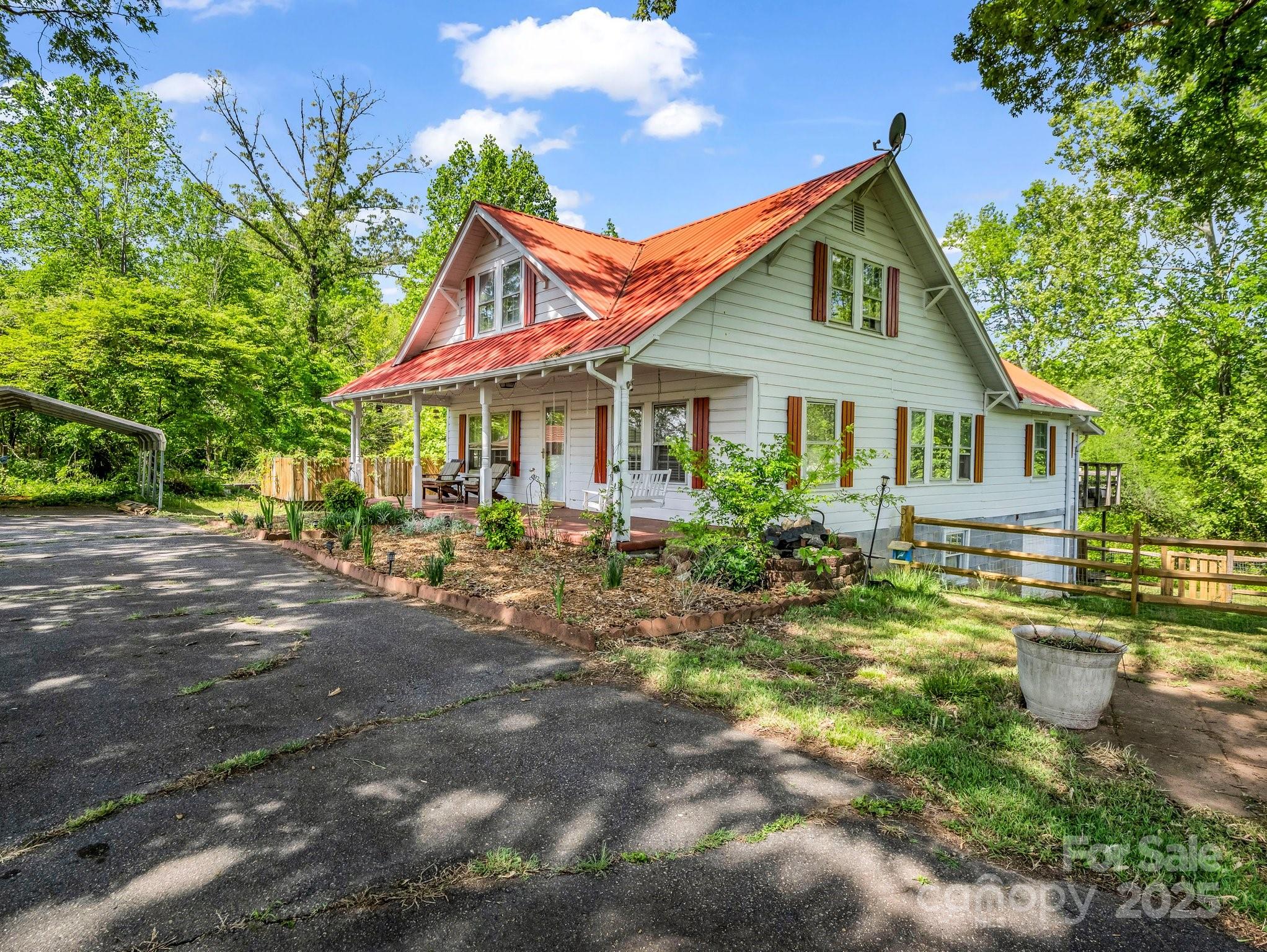 1586 Union Road