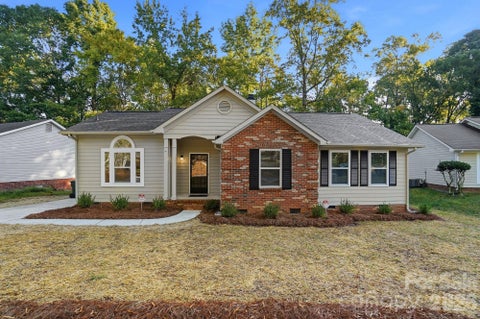 Photo of 6044 Acadian Woods Drive, Charlotte, NC 28227 (MLS # 4430884)
