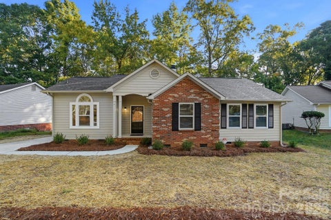 Photo of 6044 Acadian Woods Drive, Charlotte, NC 28227 (MLS # 4430884)