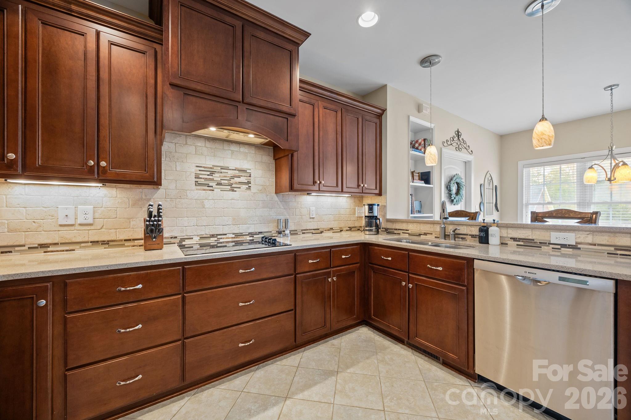 419 Old Dutch Road W