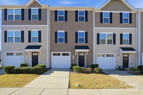 Photo of 6101 Cutwater Circle, Charlotte, NC 28269 (MLS # 4328507)