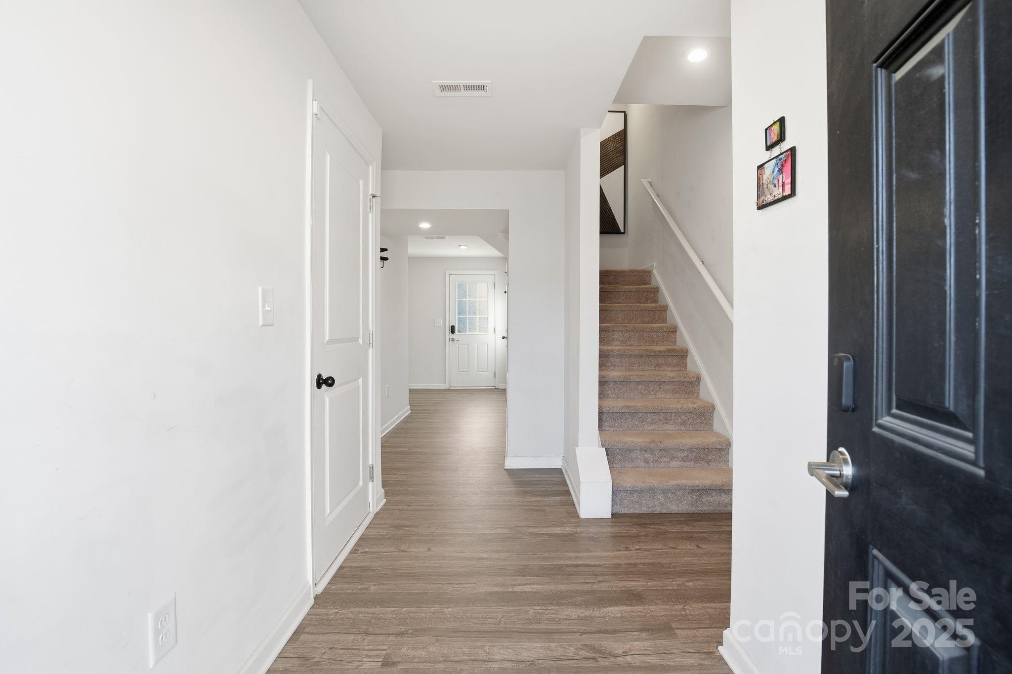 6101 Cutwater Circle