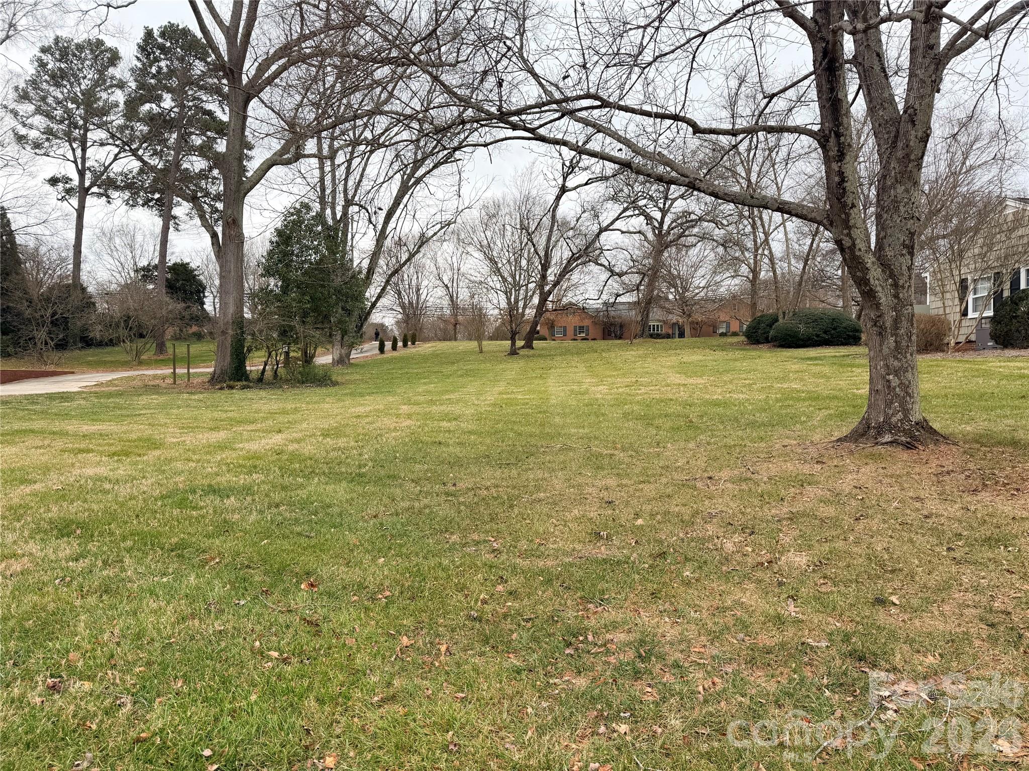 0 W Henderson Street