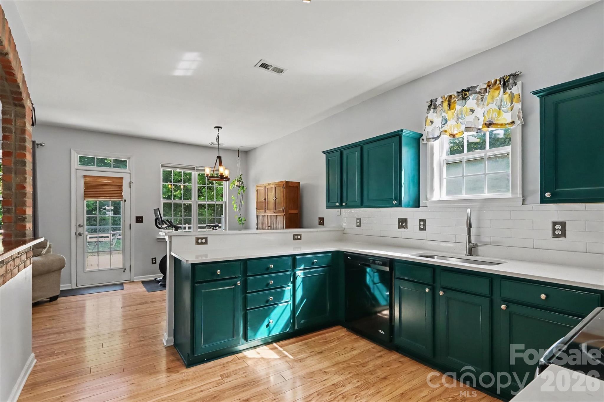 10878 Store House Court