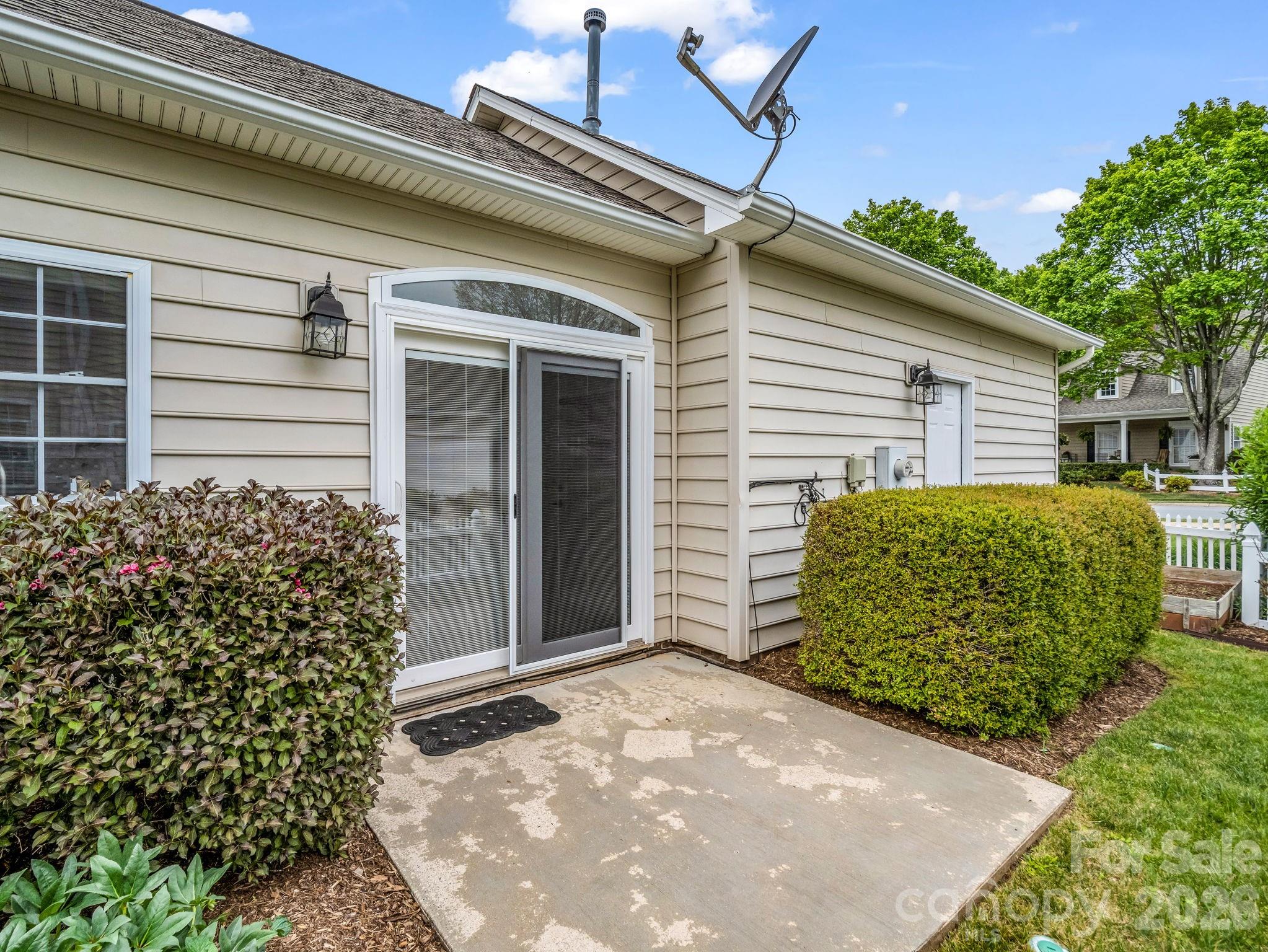 Deerlake Village - Residential