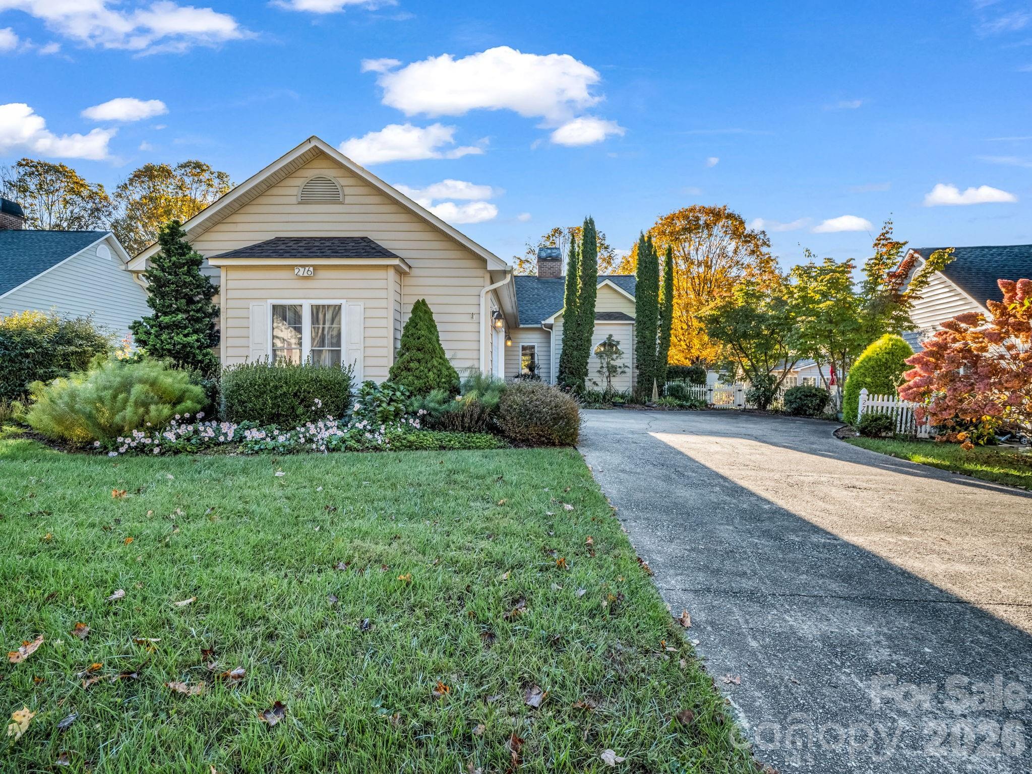 Deerlake Village - Residential