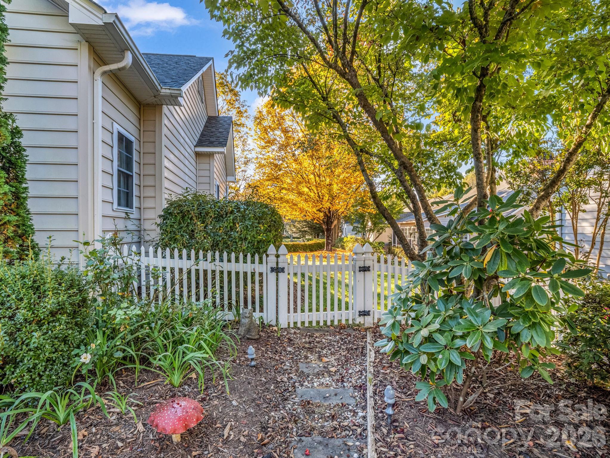 Deerlake Village - Residential