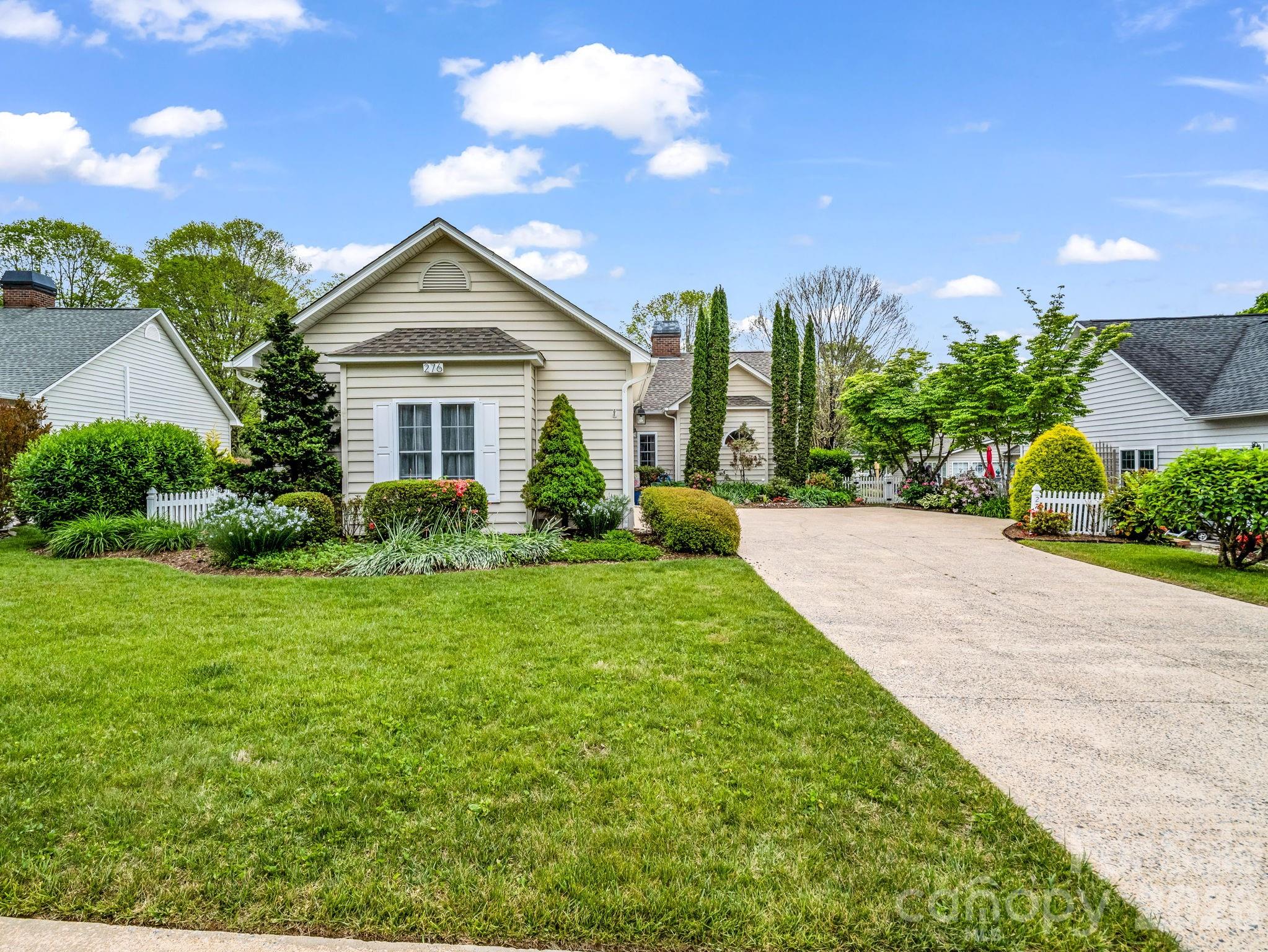 Deerlake Village - Residential