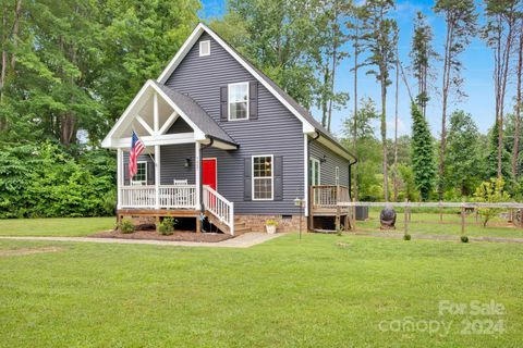 Single Family Residence in Stanley NC 7557 Ivey Meadow Lane.jpg