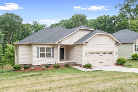 Photo of 140 Wylie Trail, Statesville, NC 28677 (MLS # 4377527)