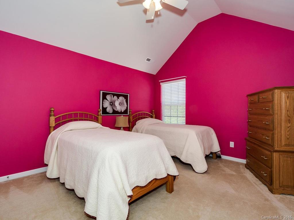 Sandy Pointe - Residential