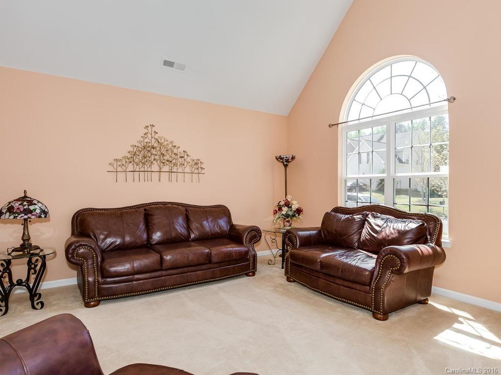 Sandy Pointe - Residential