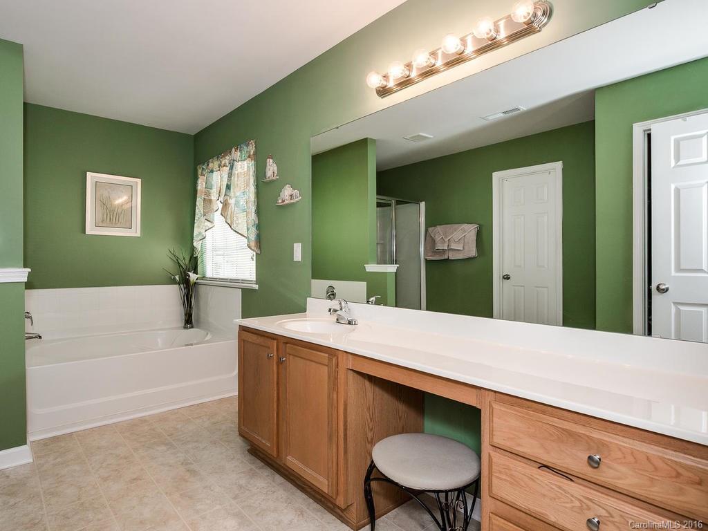 Sandy Pointe - Residential